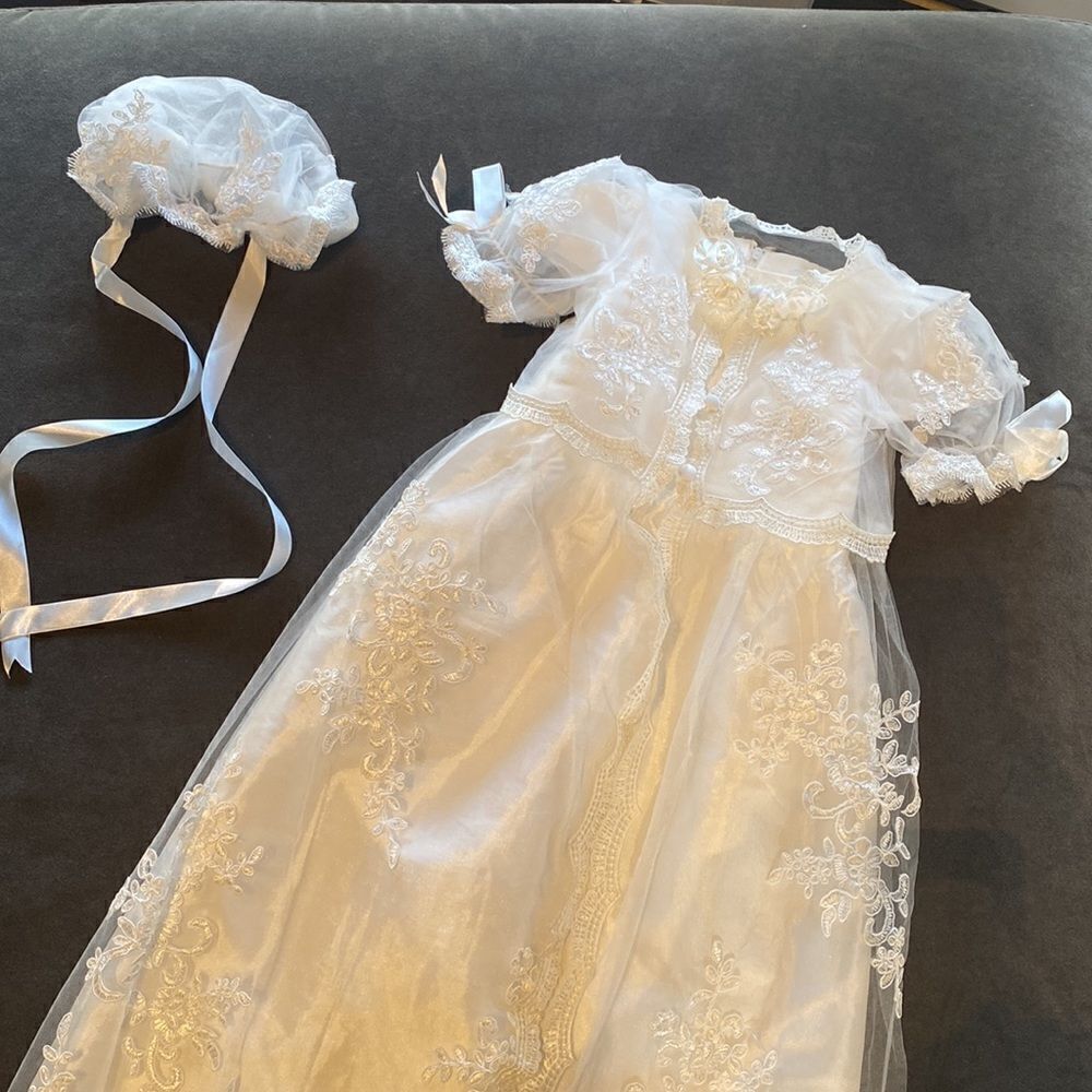 Baby Infant Girls Ivory Long Party Christening Gown with Bonnet 12-18 months NEW